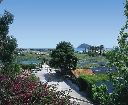 مكان تخييم Delfino ألبينغا