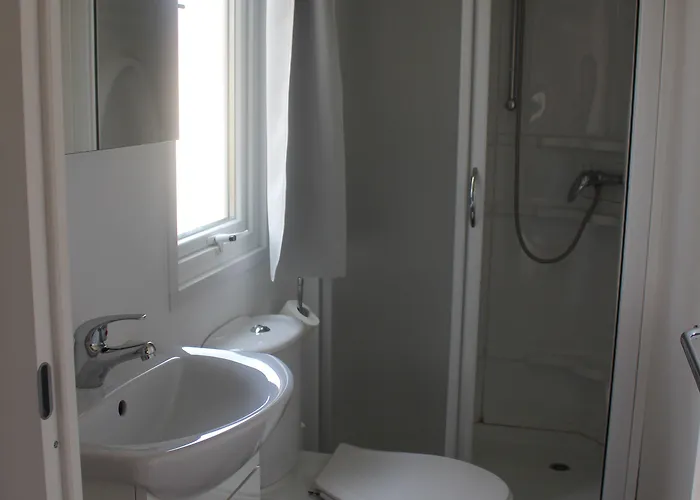 Κάμπινγκ Delfino Αλμπένγκα