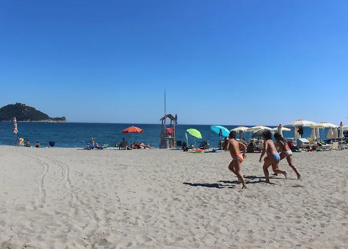 Delfino Κάμπινγκ Αλμπένγκα